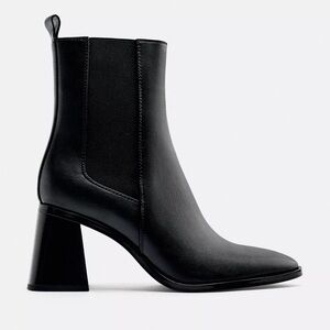 Elegant Black Ankle Boots